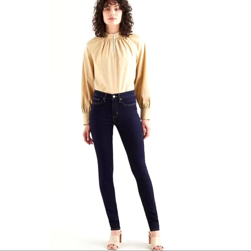 Levi’s 311 Dark Blue Shaping Skinny-LONG- NWT